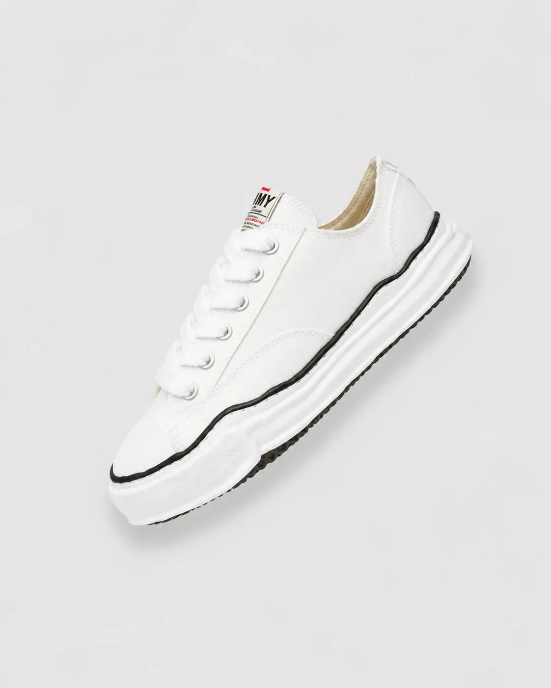 CANVAS SNEAKER