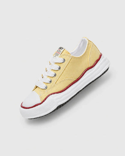 CANVAS SNEAKER
