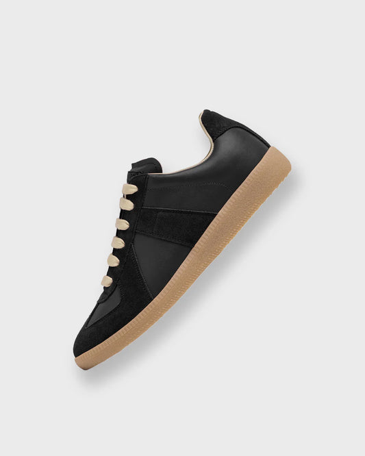VOYAGE SNEAKER