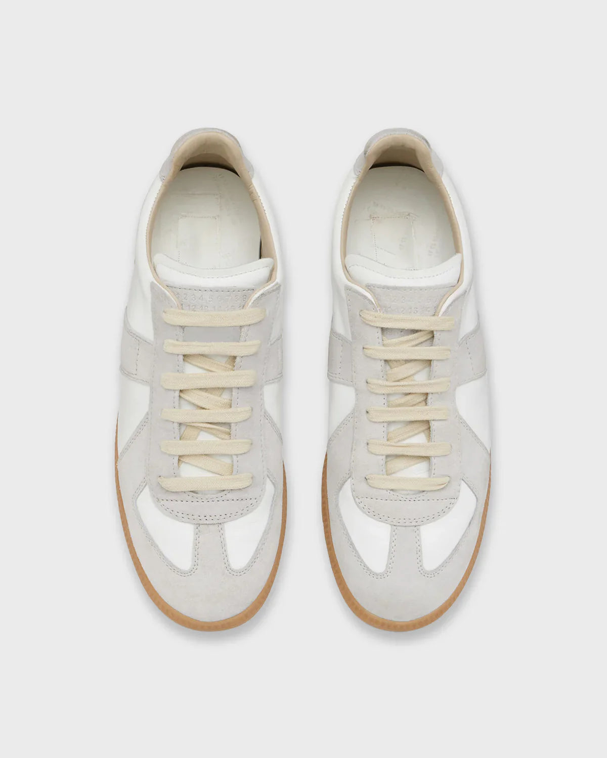 VOYAGE SNEAKER