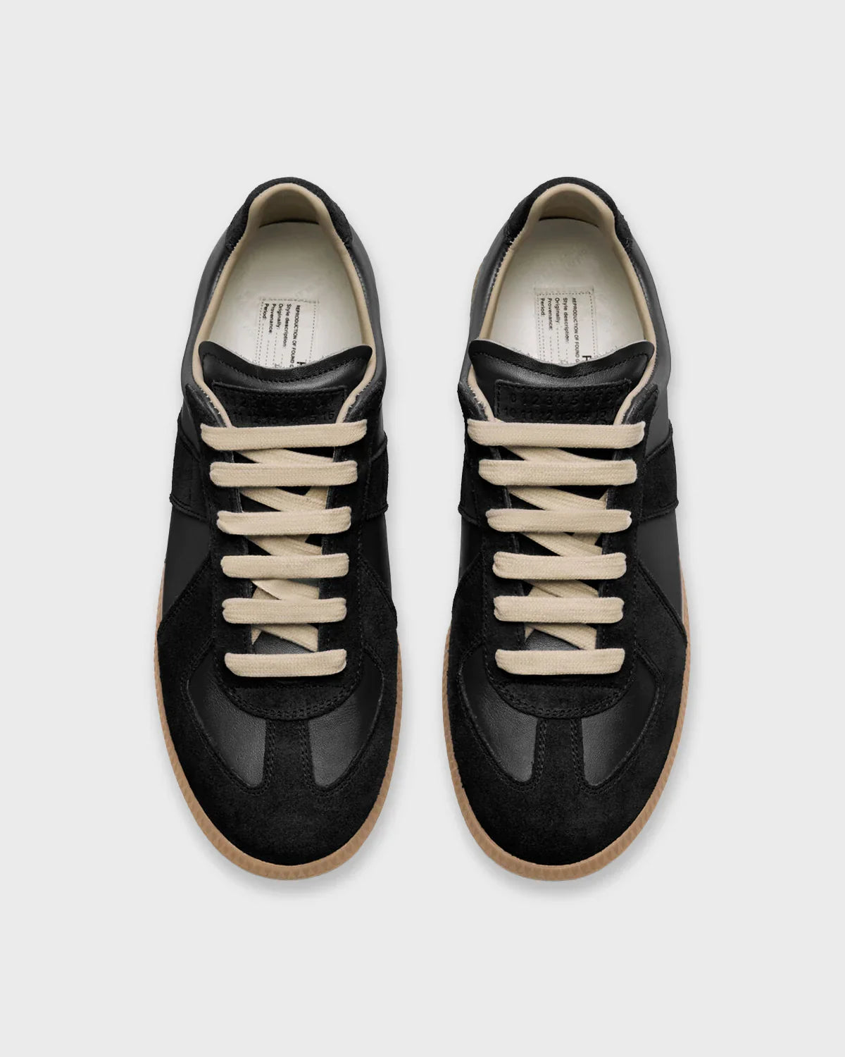 VOYAGE SNEAKER