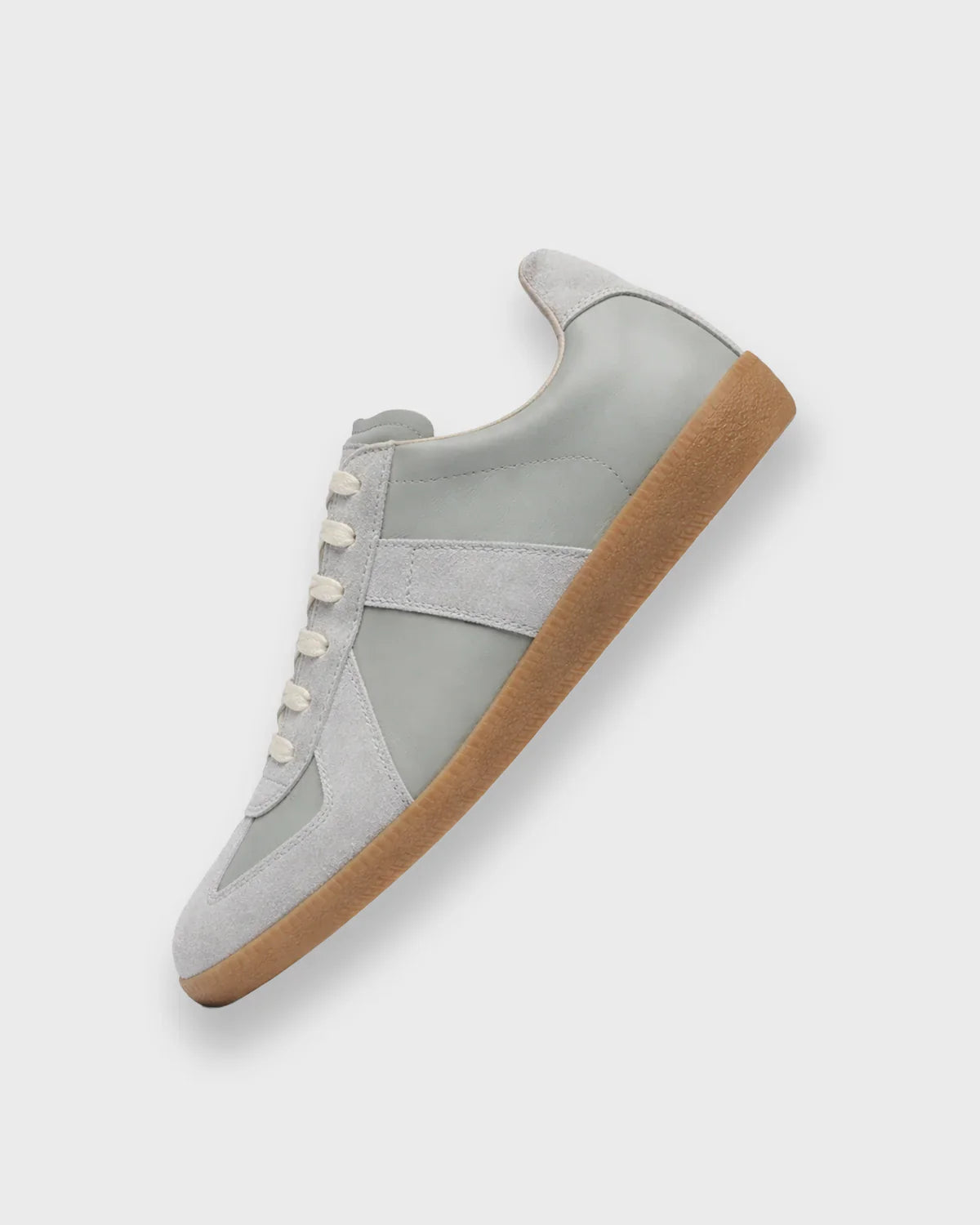 VOYAGE SNEAKER