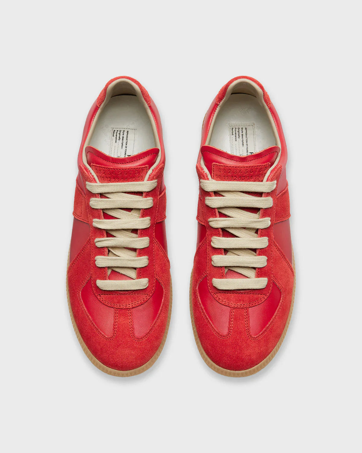 VOYAGE SNEAKER